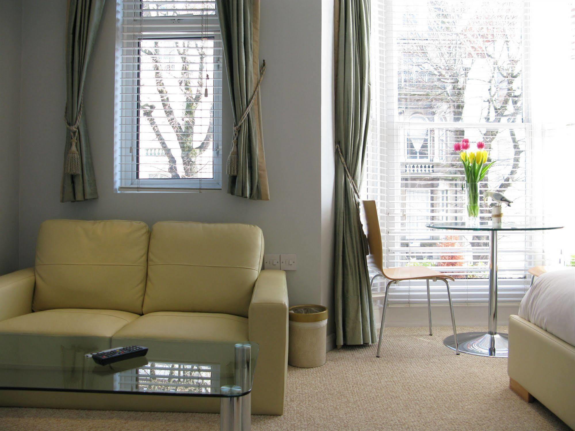Oyo Lifestyle Hotel Sea Breeze Brighton Eksteriør bilde