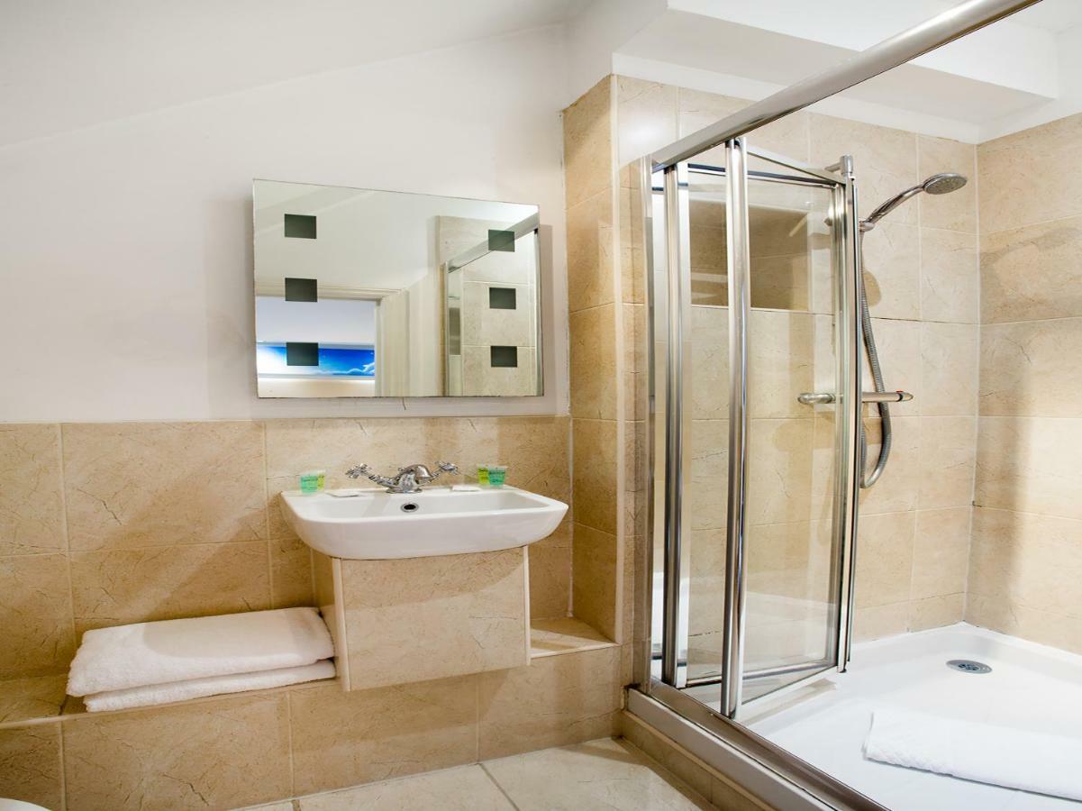 Oyo Lifestyle Hotel Sea Breeze Brighton Eksteriør bilde