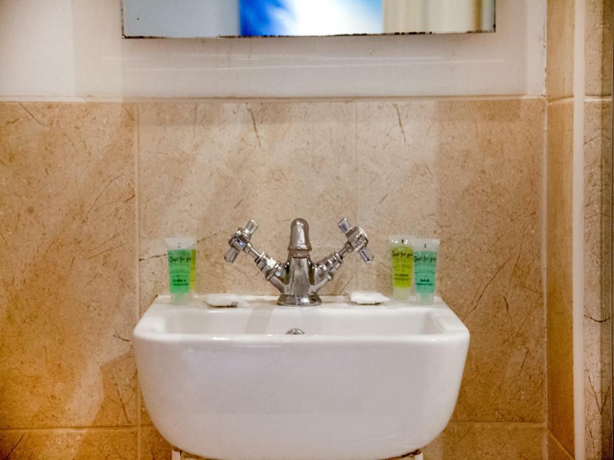 Oyo Lifestyle Hotel Sea Breeze Brighton Eksteriør bilde